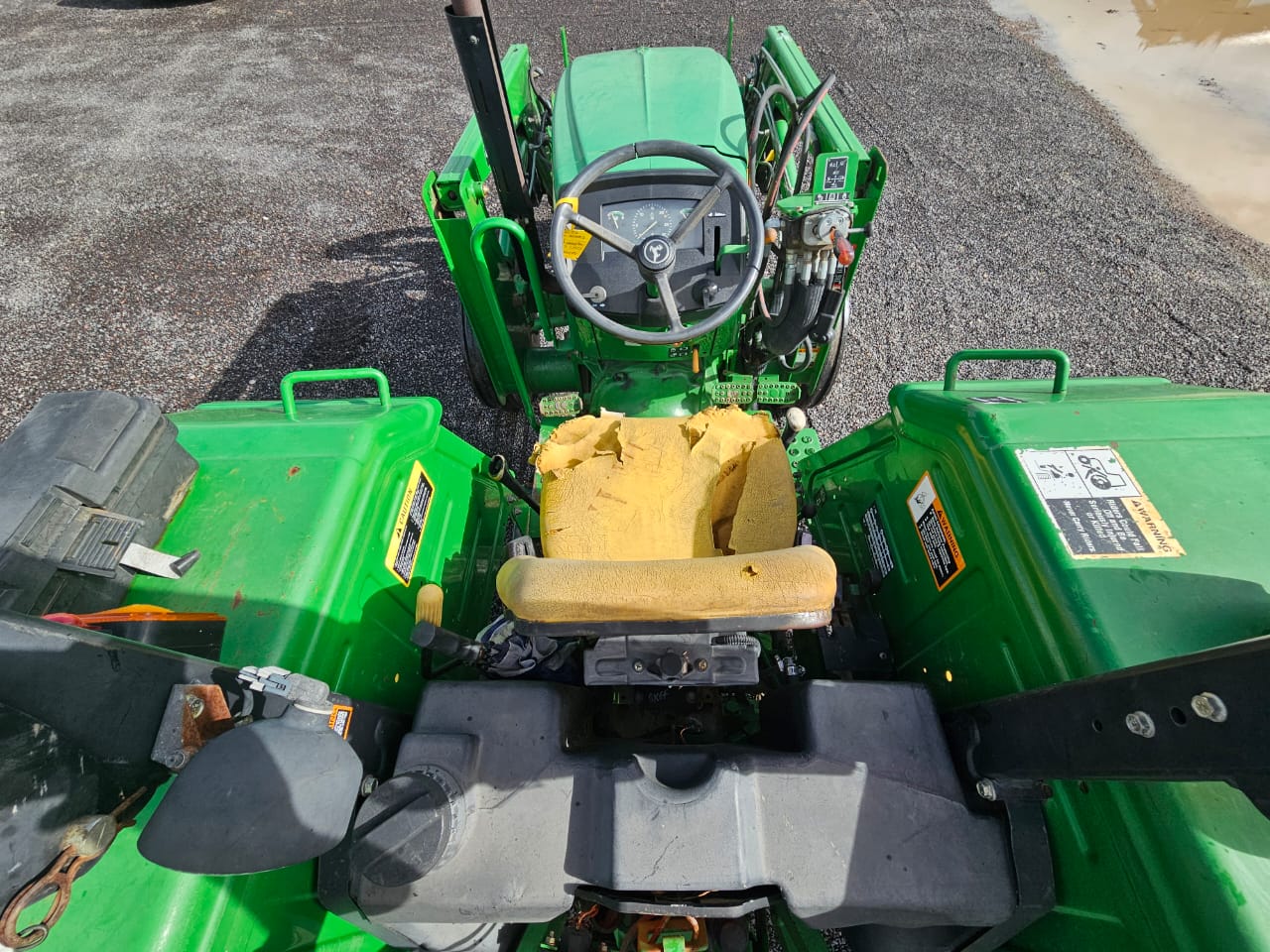 Tractor marca john deere modelo 5055D