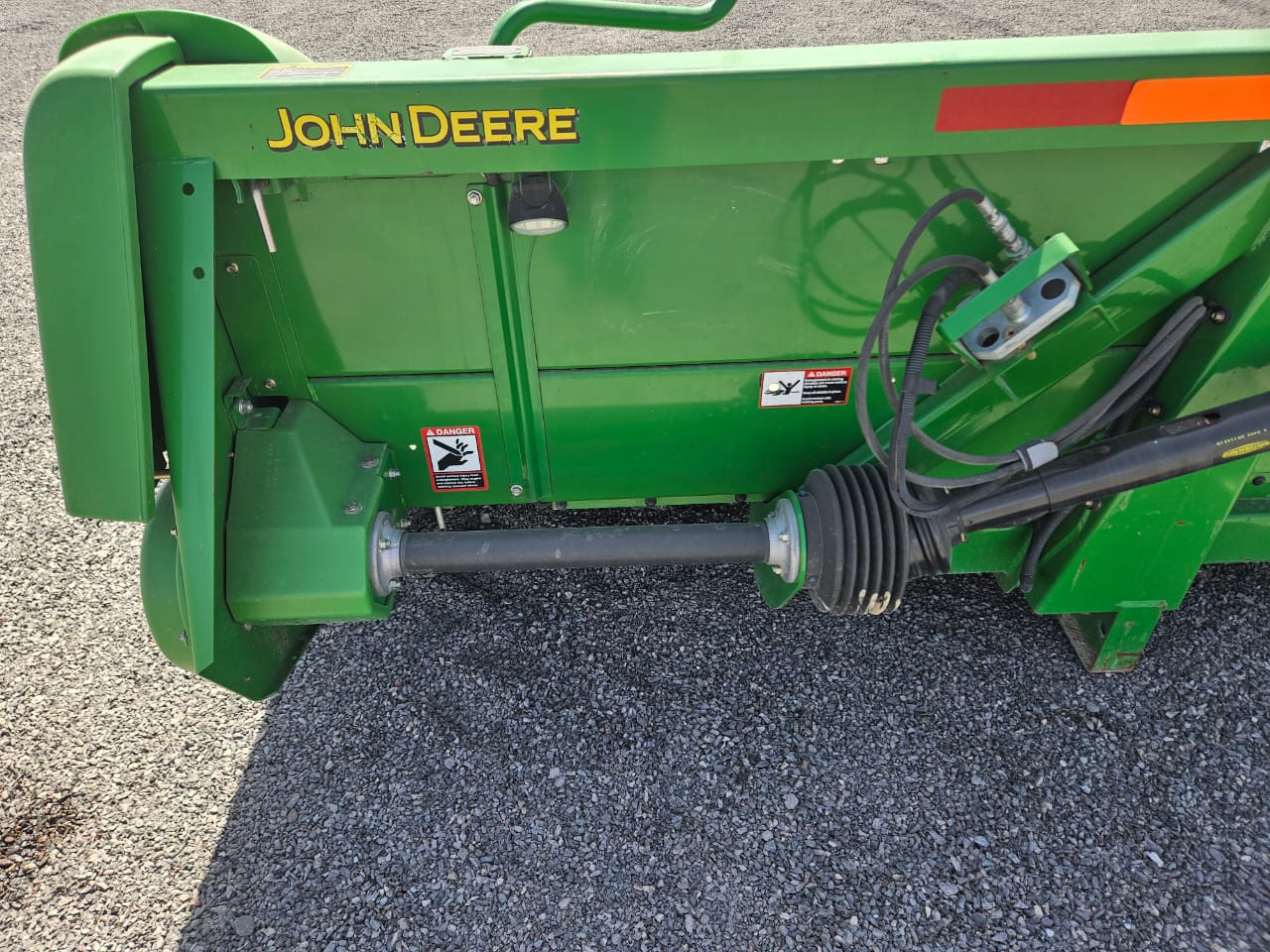 Cabezal marca John deere modelo 608C