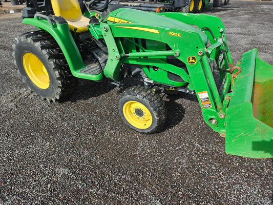 Tractor john deere modelo 3038E 2019