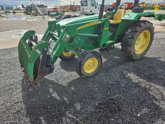 Tractor marca john deere modelo 5055D