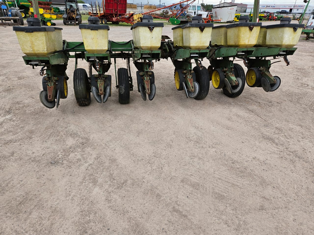 Sembradora marca john deere modelo 7000