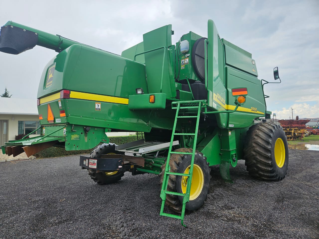 Trilladora john deere modelo 9550 saca pajas