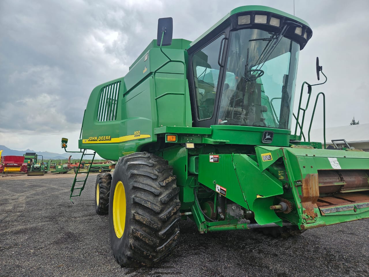 Trilladora john deere modelo 9550 saca pajas