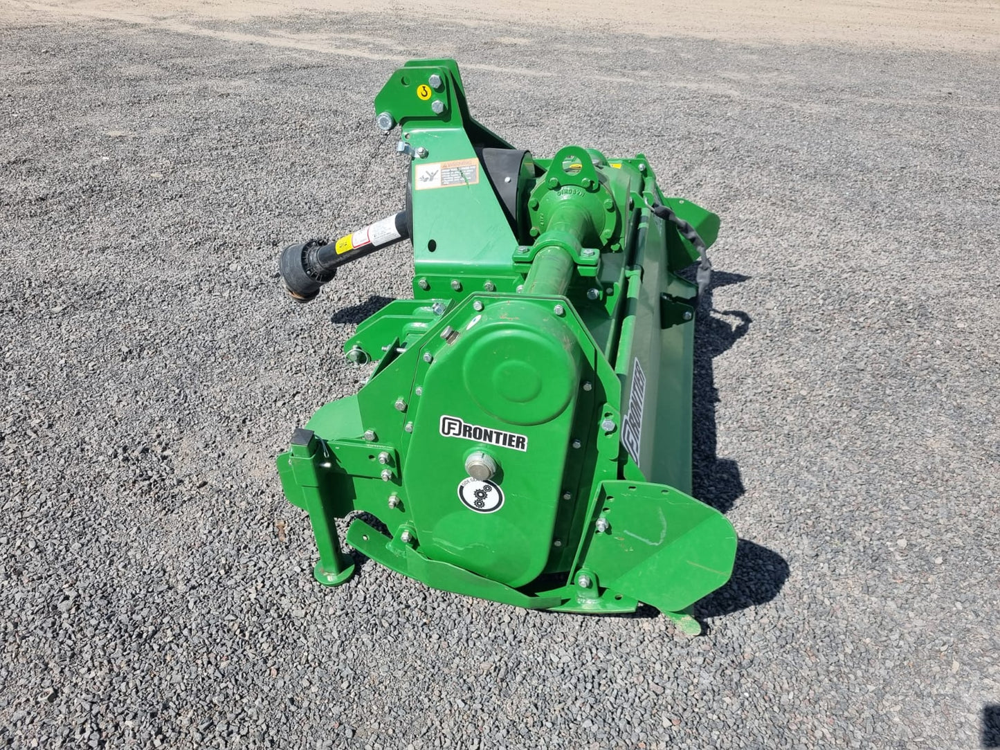 Rototiller marca john deer modelo frontier