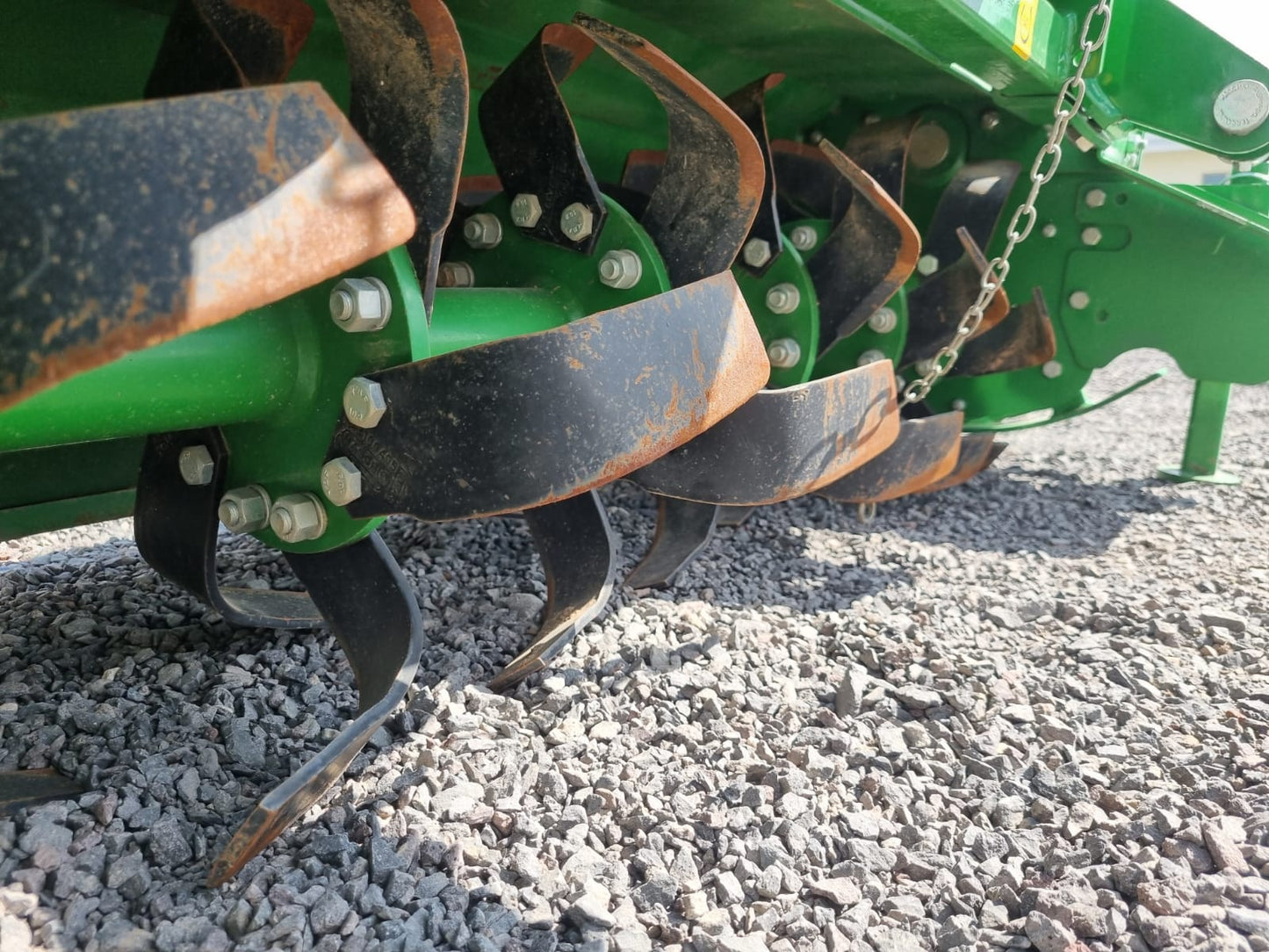 Rototiller marca john deer modelo frontier