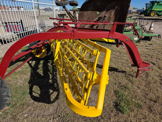 Rastrillo marca new holland