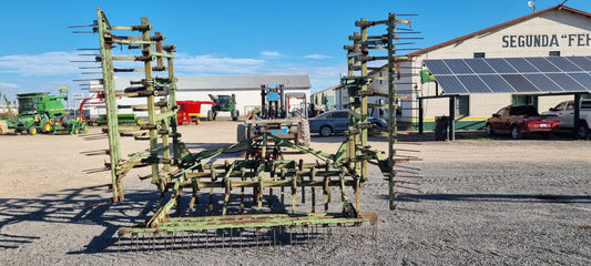 Cultivadora de ganchos