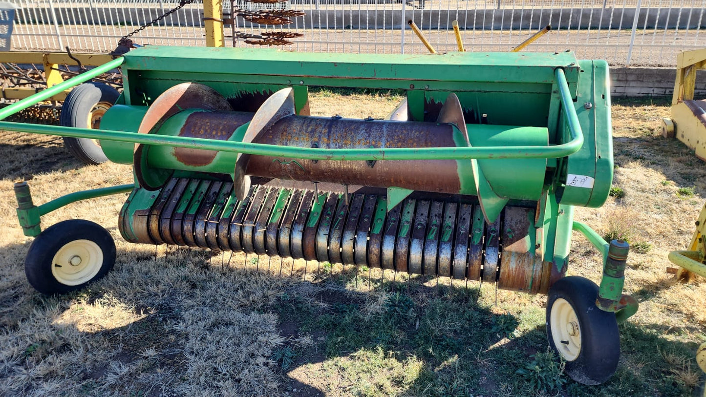 CABEZAL PICK UP MARCA JOHN DEERE PARA ENCILADORA