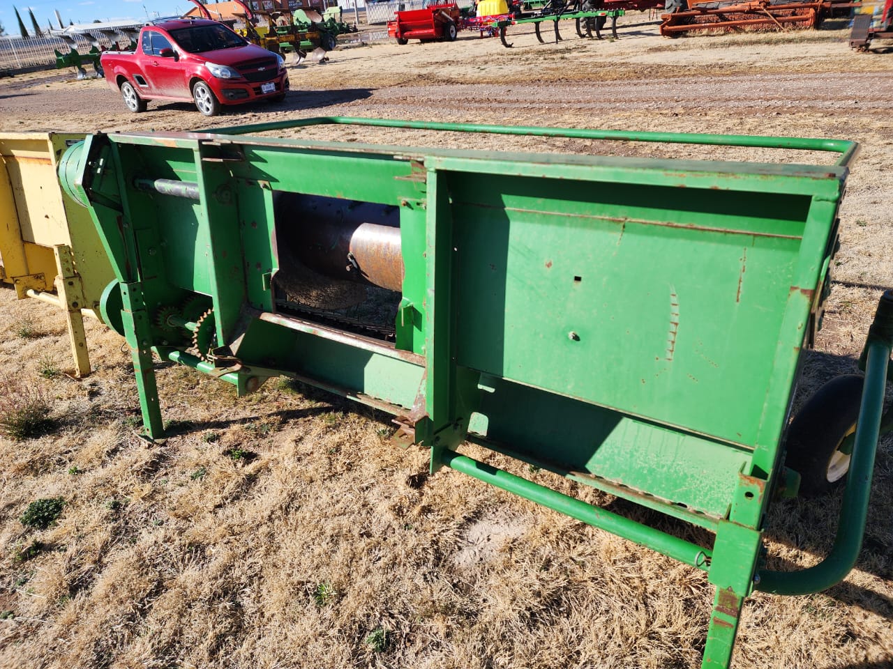 CABEZAL PICK UP MARCA JOHN DEER PARA ENCILADORA