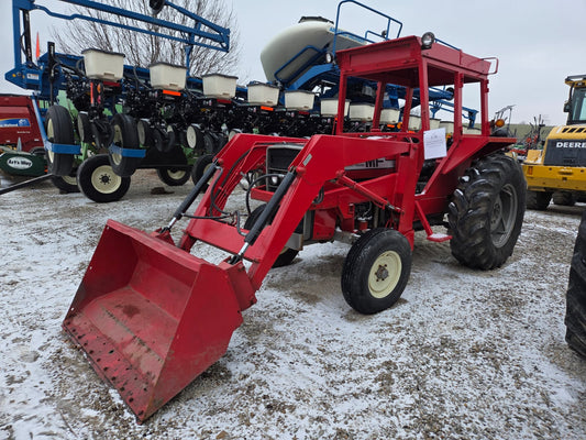 TRACTOR MARCA MASSY FERGUSSON MODELO 255 CON PALA FRONTAL
