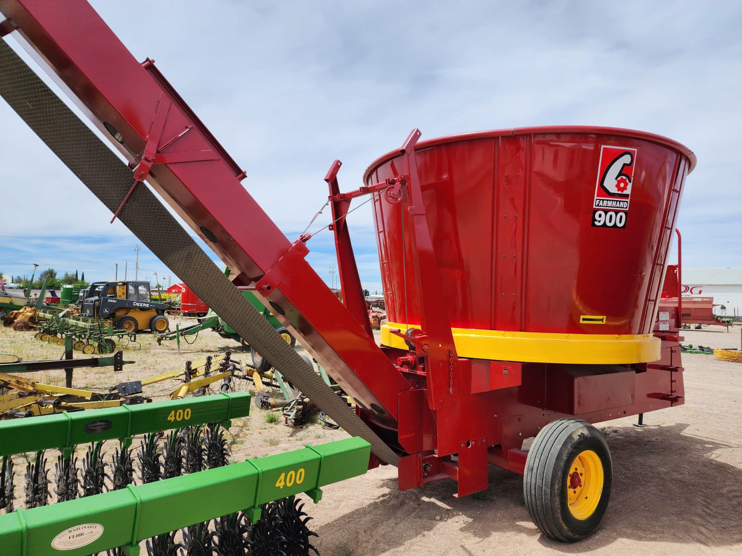 Molino marca farm hand modelo 900