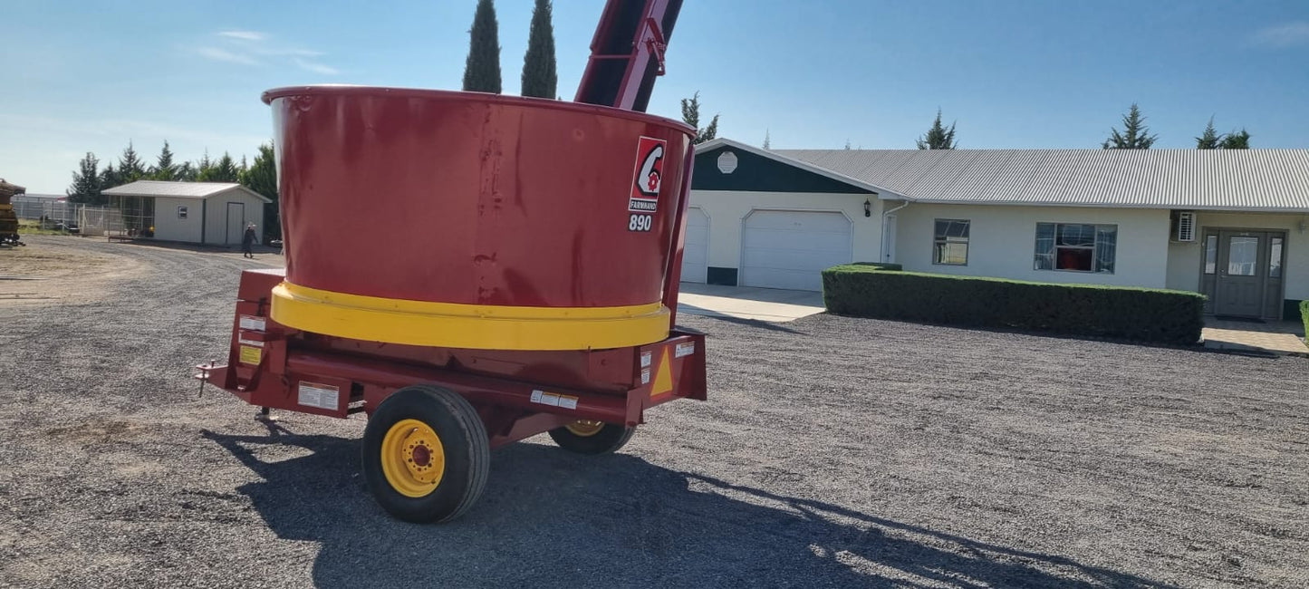 Molino marca Farm hand modelo 890