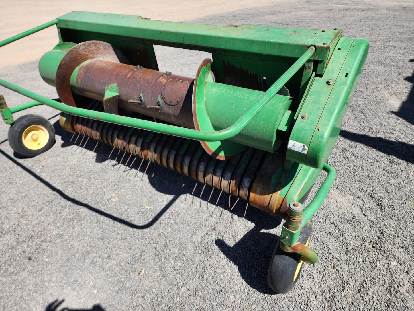Cabezal pick up para enciladora marca john deere