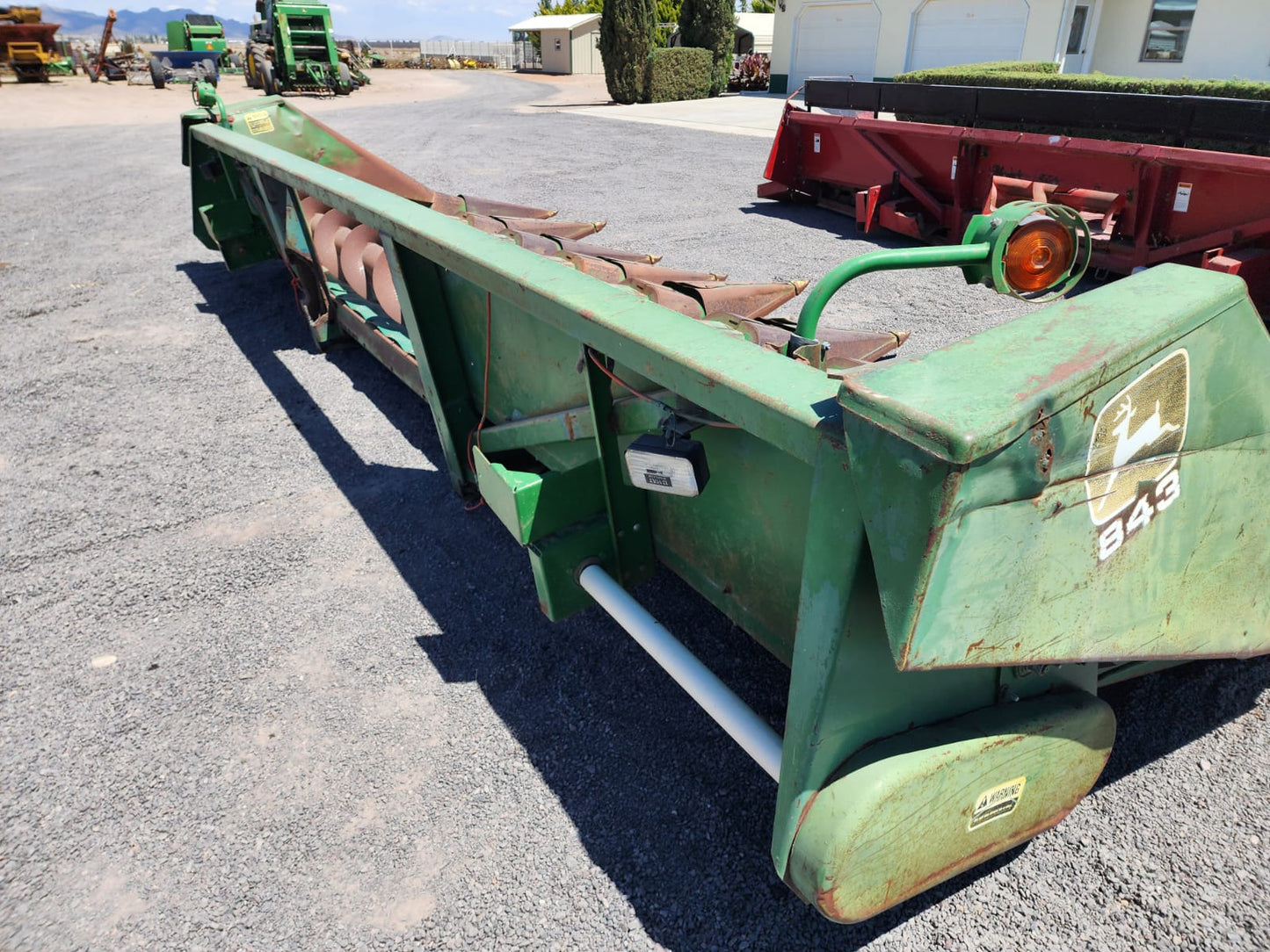 Cabezal de 8 surcos marca john deere modelo 843