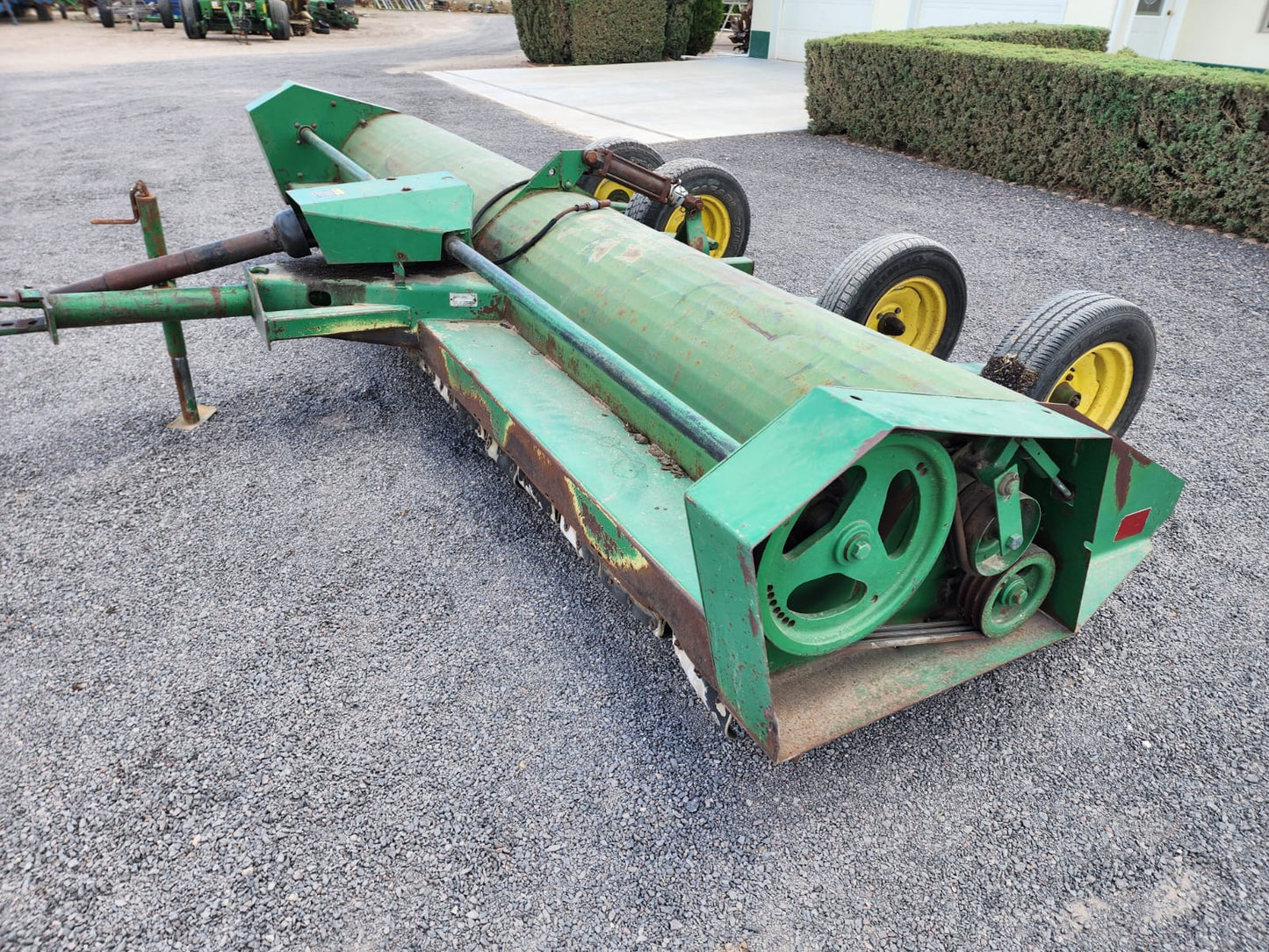 Desvaradora de martillo marca john deere modelo 27