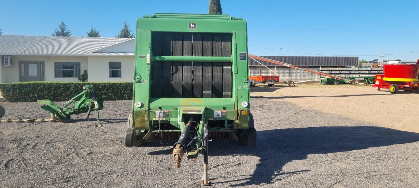 EMPACADORA DE ROLLO MARCA JOHN DEERE MODELO 567