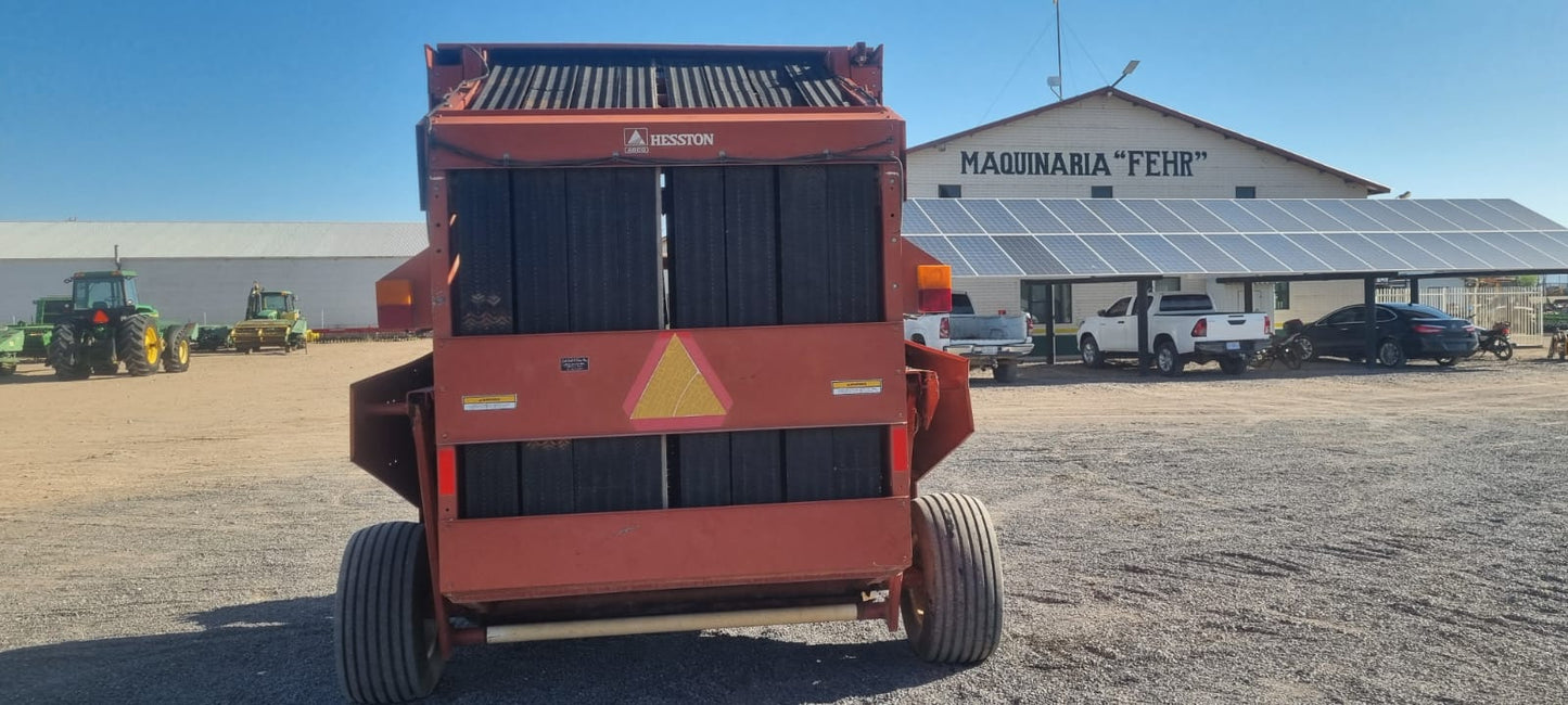 EMPACADORA DE ROLLO MARCA HESTON MODELO 565