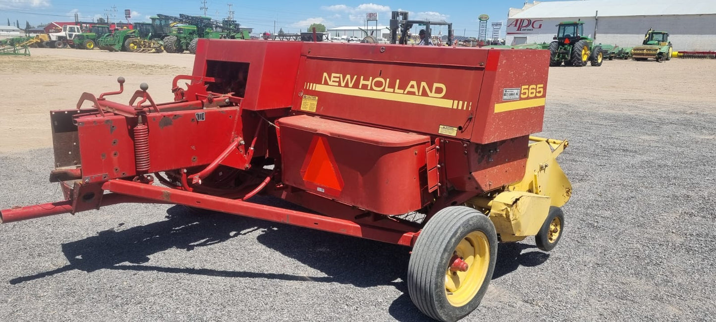 EMPACADORA MARCA NEW HOLLAND MODELO 565