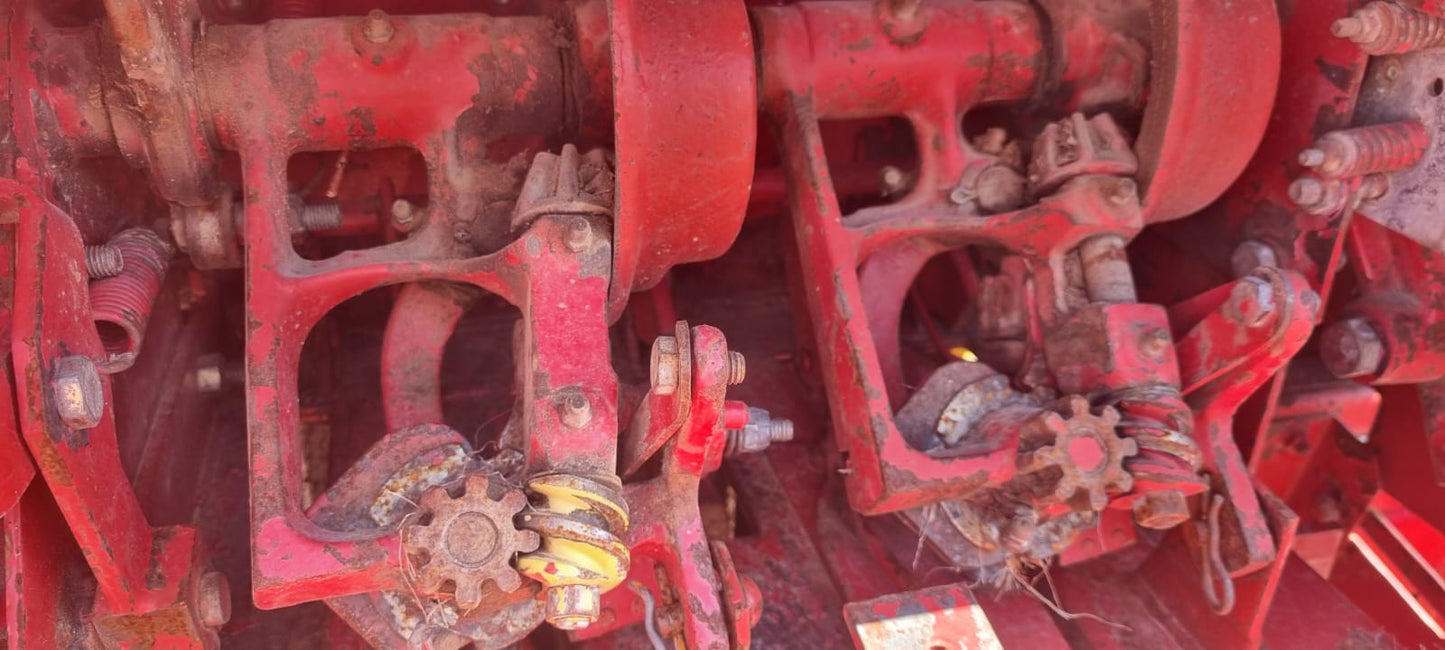 EMPACADORA MARCA NEW HOLLAND MODELO 565