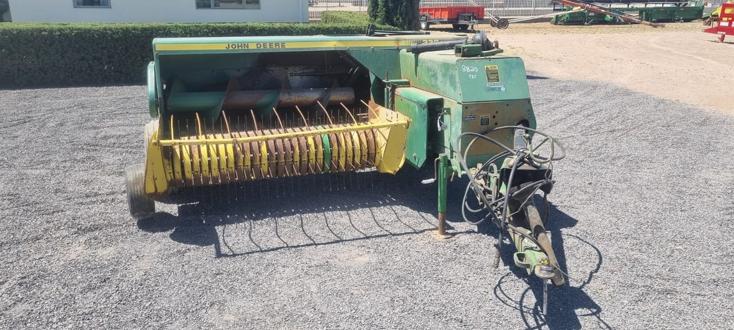 EMPACADORA MARCA JOHN DEERE MODELO 338