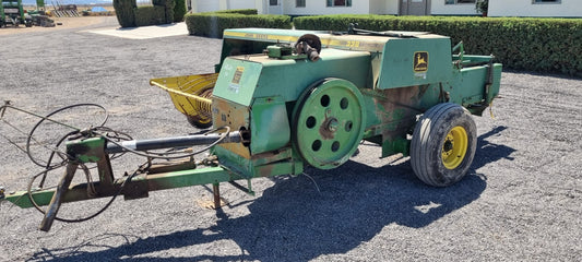 EMPACADORA MARCA JOHN DEERE MODELO 338