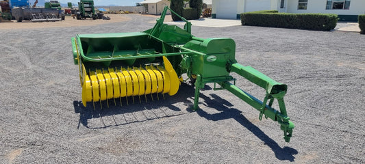 EMPACADRAO MARCA JOHN DEERE MODELO 24T