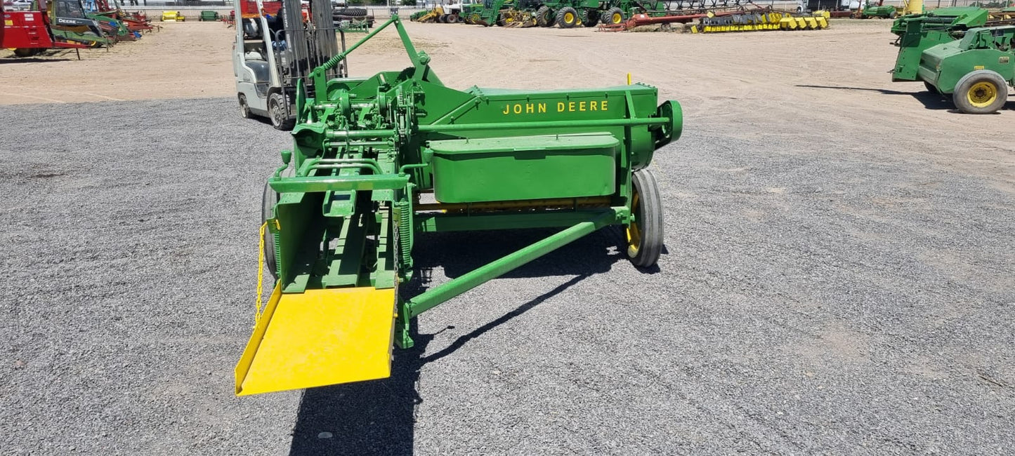 EMPACADRAO MARCA JOHN DEERE MODELO 24T
