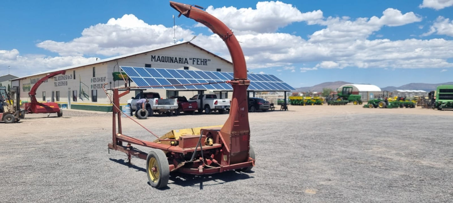 ENCILADORA NEW HOLLAND MODELO 792