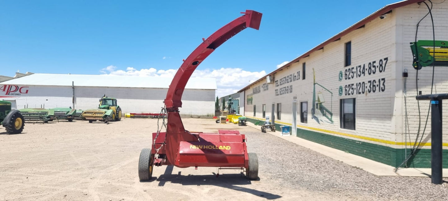 ENCILADORA NEW HOLLAND MODELO 792