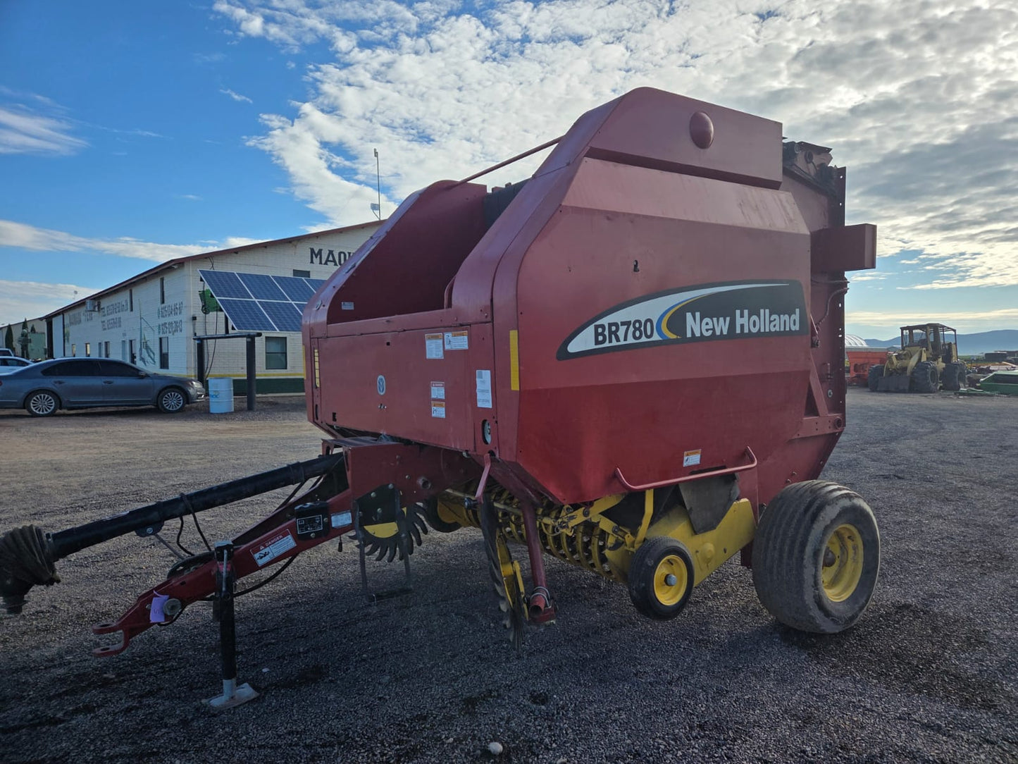 EMPACADORA DE ROLLOS MARCA NEW HOLLAND MODLEO BR780 AÑO 2002