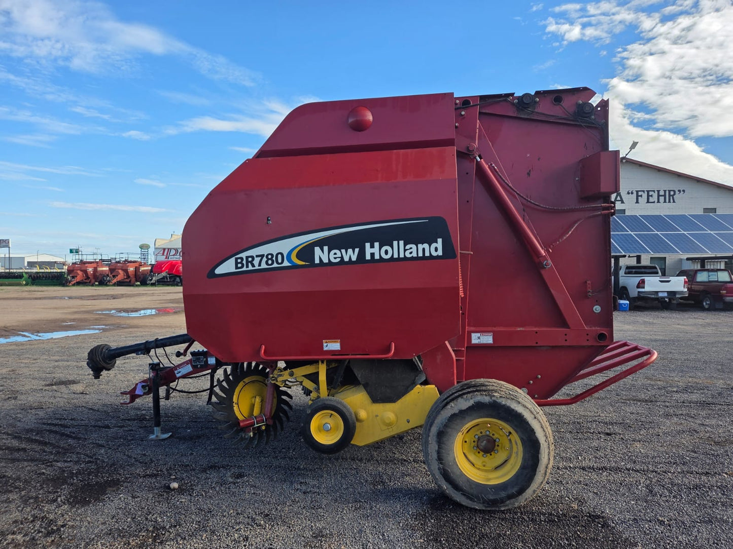 EMPACADORA DE ROLLOS MARCA NEW HOLLAND MODLEO BR780 AÑO 2002