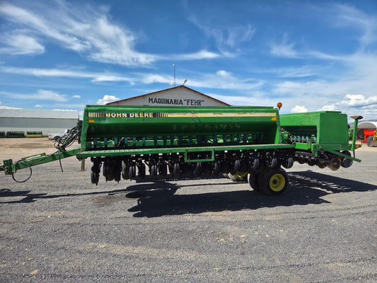 SEMBRADORA DE GRANO FINO MARCA JOHN DEERE MODELO 455