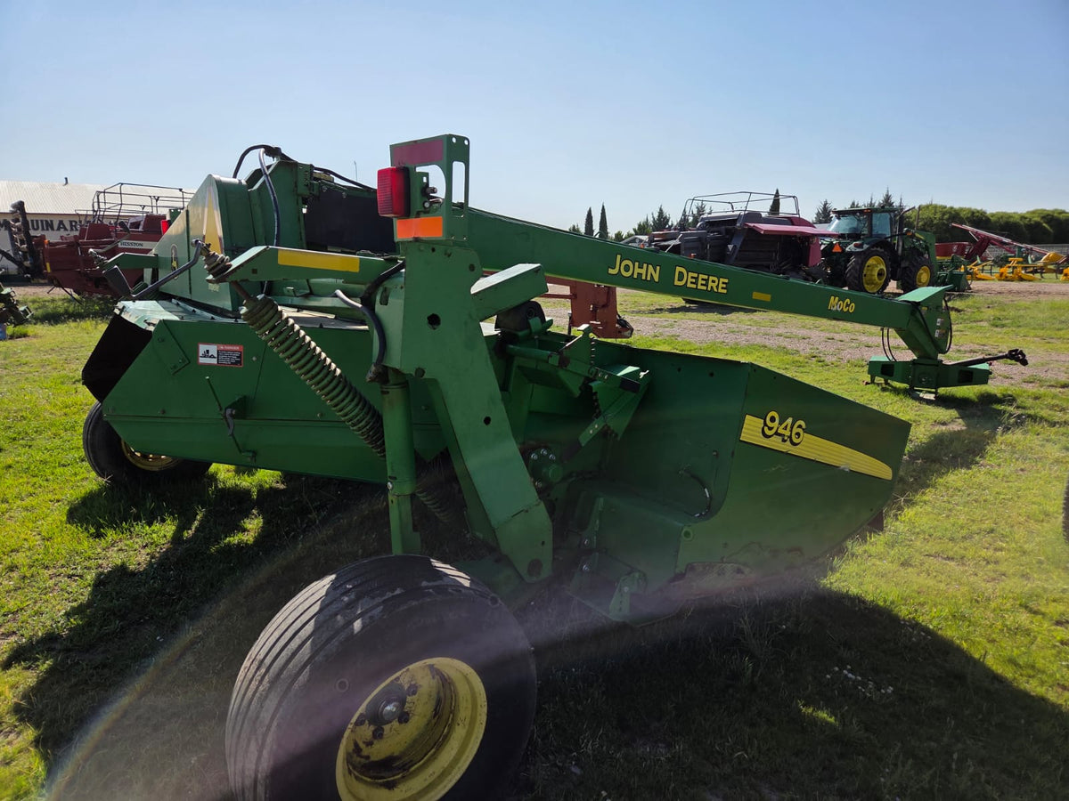 CORTADORA DE AVENA MARCA JOHN DEERE MODELO 946 MOCO