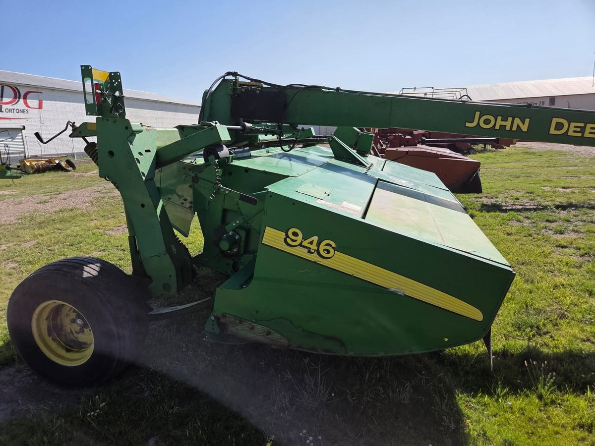CORTADORA DE AVENA MARCA JOHN DEERE MODELO 946 MOCO
