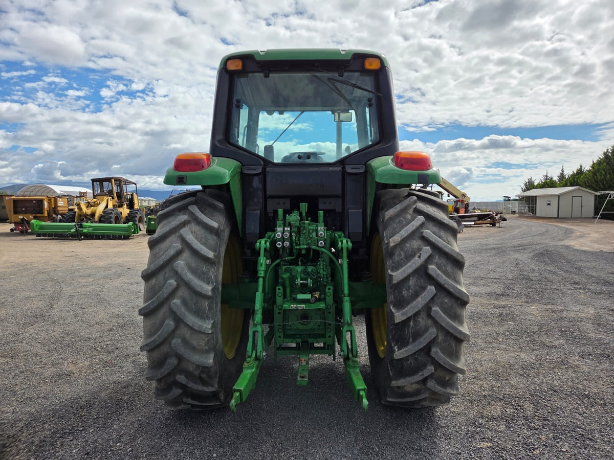 TRACTOR MARCA JOHN DEERE MODELO 7130 4X4
